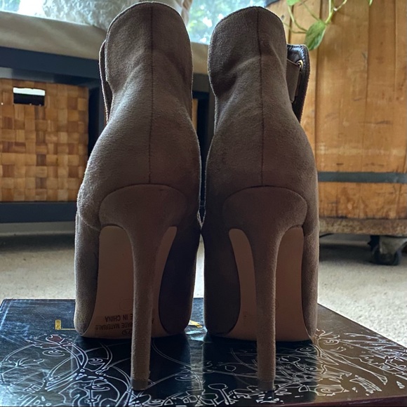 LILIANA Taupe/Nude/Beige/Tan STILETTO Ankle Booties/Boots/Shoes Size 7.5 - Picture 4 of 11